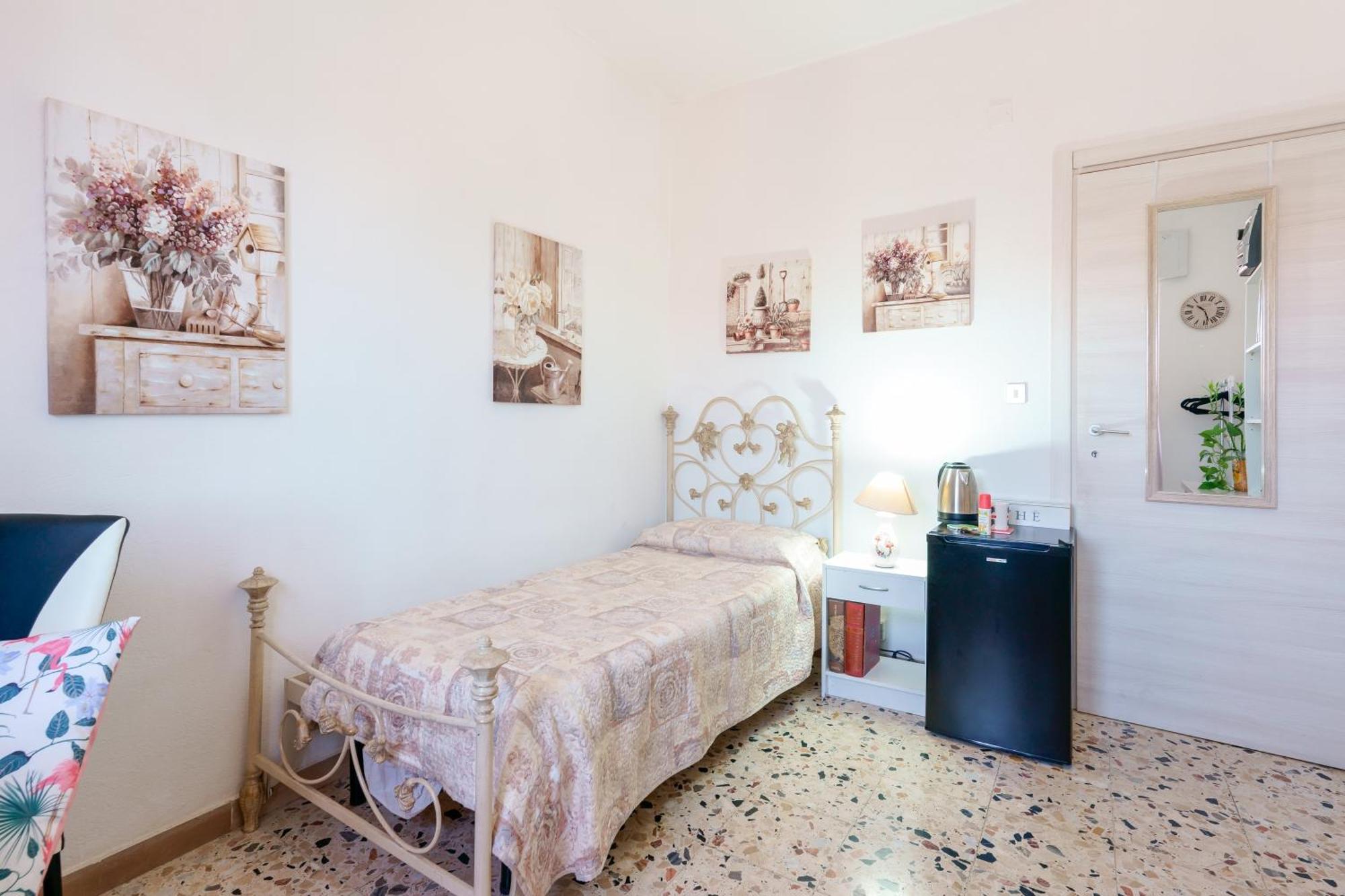 B&B Pothos - Eng Ita - Air Conditioning Wi-Fi Fridge Netflix Local Guide - Aria Condizionata, Frigo, Internet, Guida Locale กาญารี ภายนอก รูปภาพ